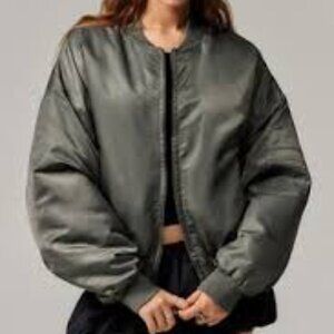 Lioness Bomber Quilted Puffy Oversized Jacket Medium Green